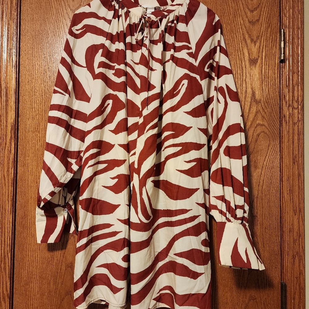 New H&M Oversized Tie-Detail Dress